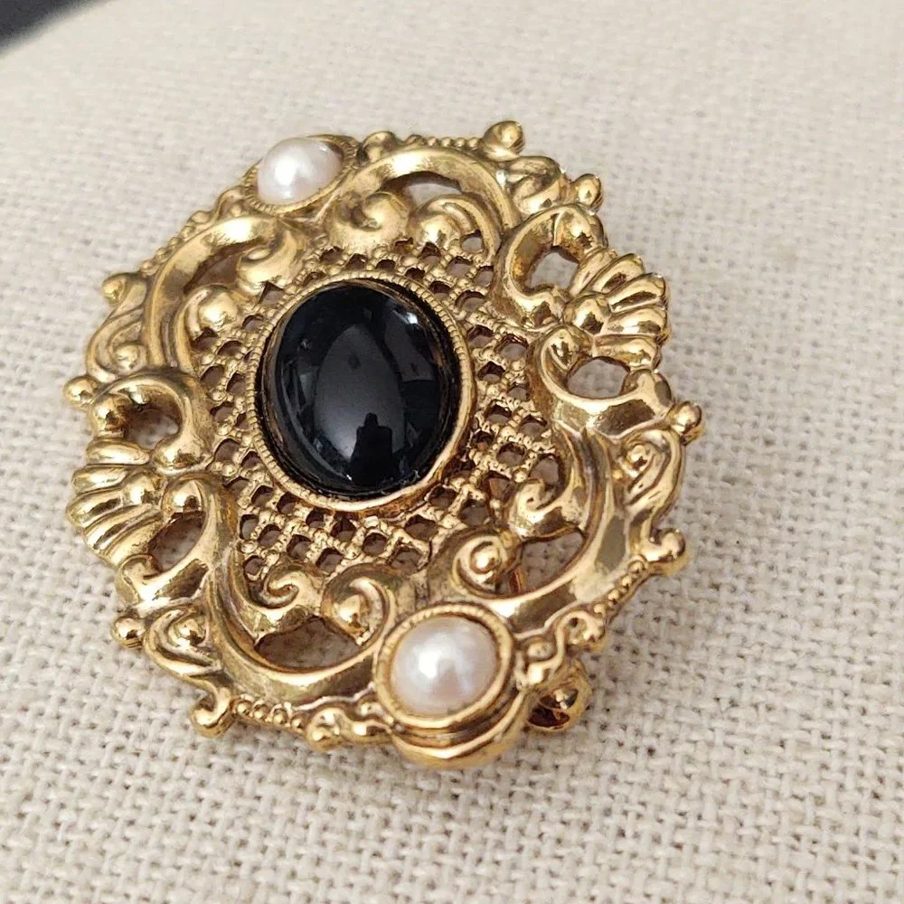 Vintage gold, black and faux pearl brooch